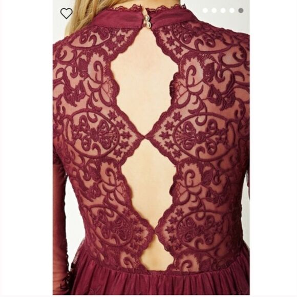 4 for $20 Forever21 Floral Lace Skater Dress (S) - Picture 3 of 13